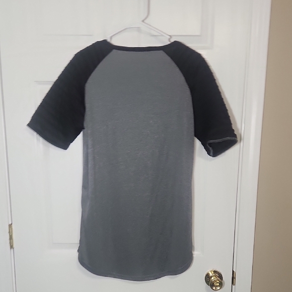 SIMMS Raglan T-Shirt Says Xl Fits Like Large - Picture 3 of 3